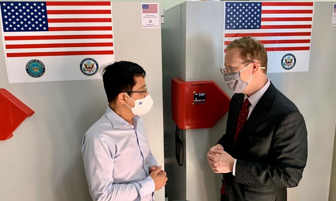 米国はCovid-19ワクチンを保管するために36台の超低温冷凍庫をベトナムへ