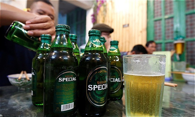 ベトナムの男性の悪化する飲酒習慣